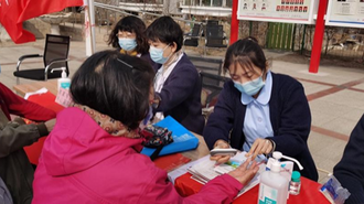 “健康英国365bet体育_365bet手机官网_约彩365官旧版本网客户端下载 共同缔造”卫生健康主题宣传暨“最美英国365bet体育_365bet手机官网_约彩365官旧版本网客户端下载人”开展健康知识普及行动举行